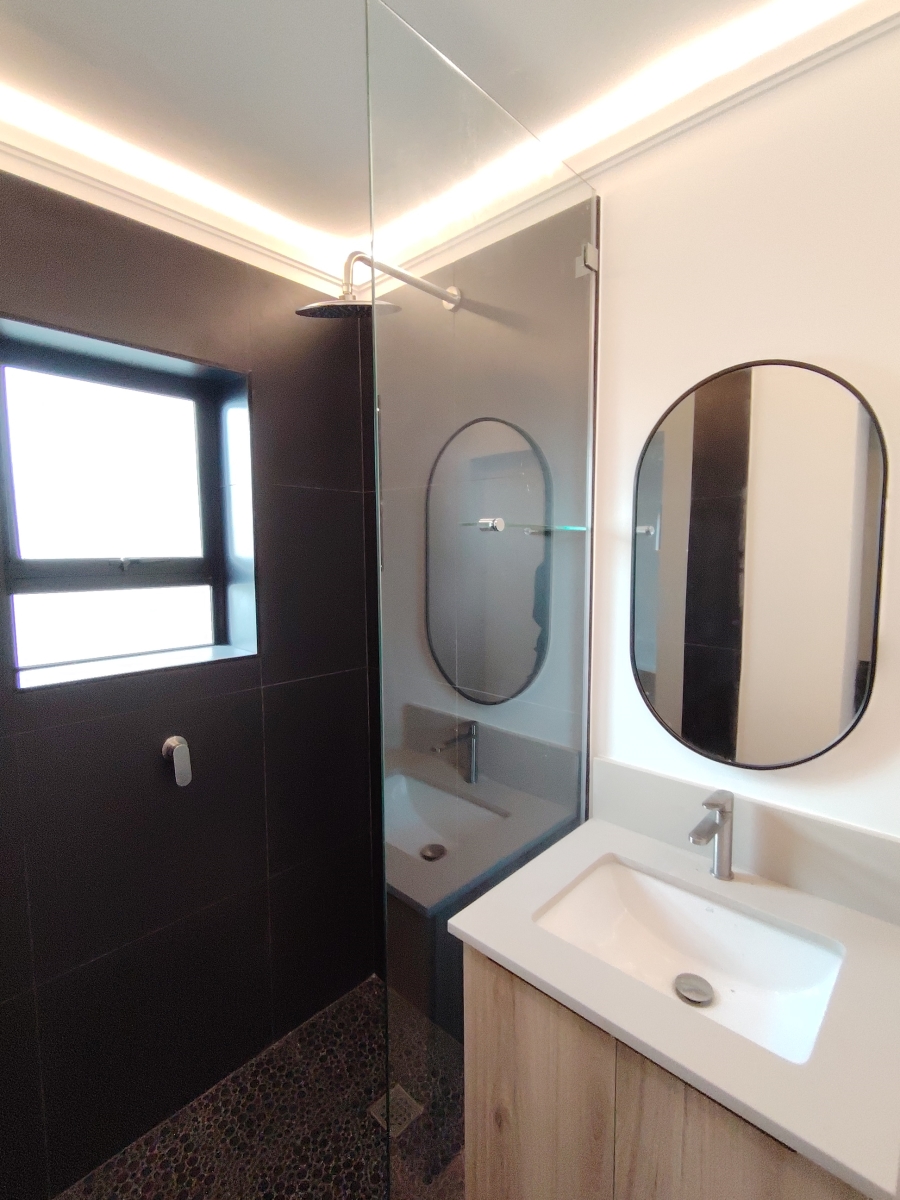 4 Bedroom Property for Sale in Baron View Western Cape
